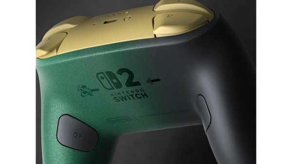 Tył zielono-czarnego kontrolera Nintendo Switch ze złotymi przyciskami.