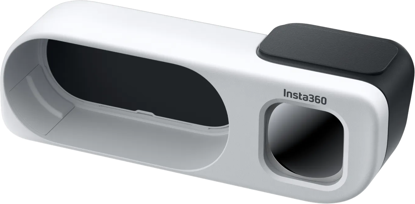 Egy fehér és fekete Insta360 kamera tartozék hosszúkás lencsével és egy kisebb négyzet alakú lencsével.