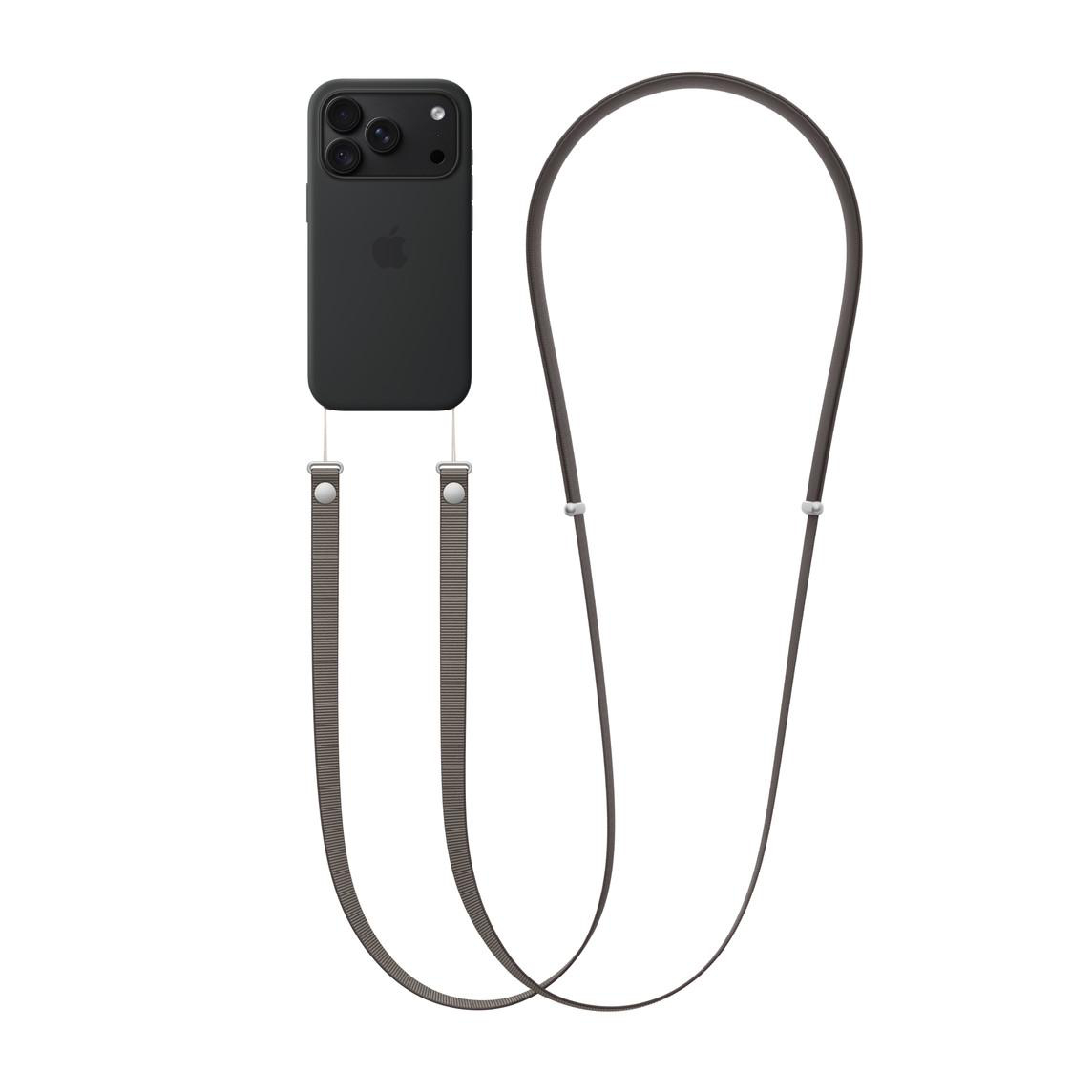 Schwarzes Smartphone mit einem langen braunen Umhängeband auf weißem Hintergrund.