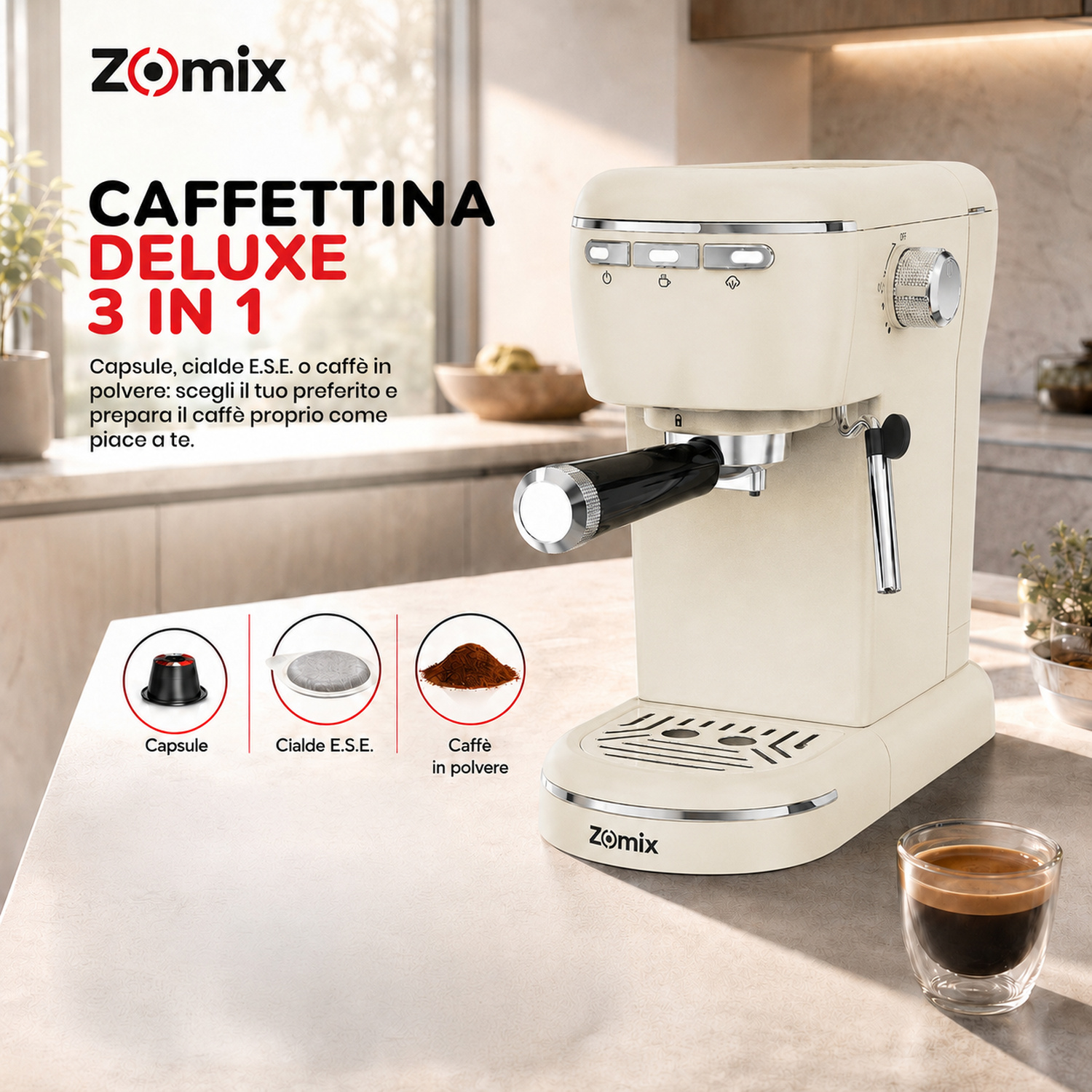 Una macchina da caffè Zomix 3 in 1 color crema su un piano di lavoro della cucina vicino a un bicchiere di espresso e icone di capsule.