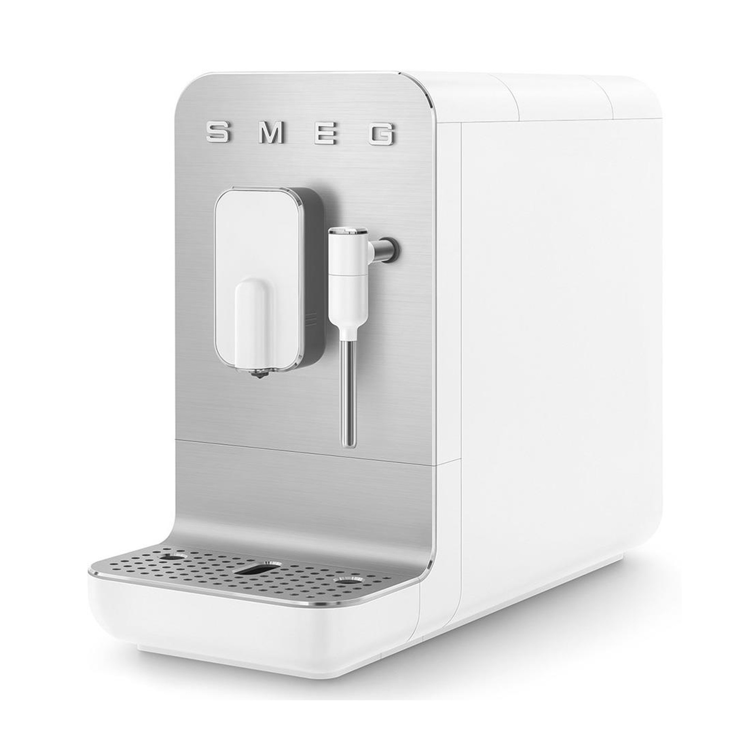 Una macchina da caffè Smeg bianca con pannello frontale argento, erogatore doppio, lancia vapore e vassoio raccogli gocce.