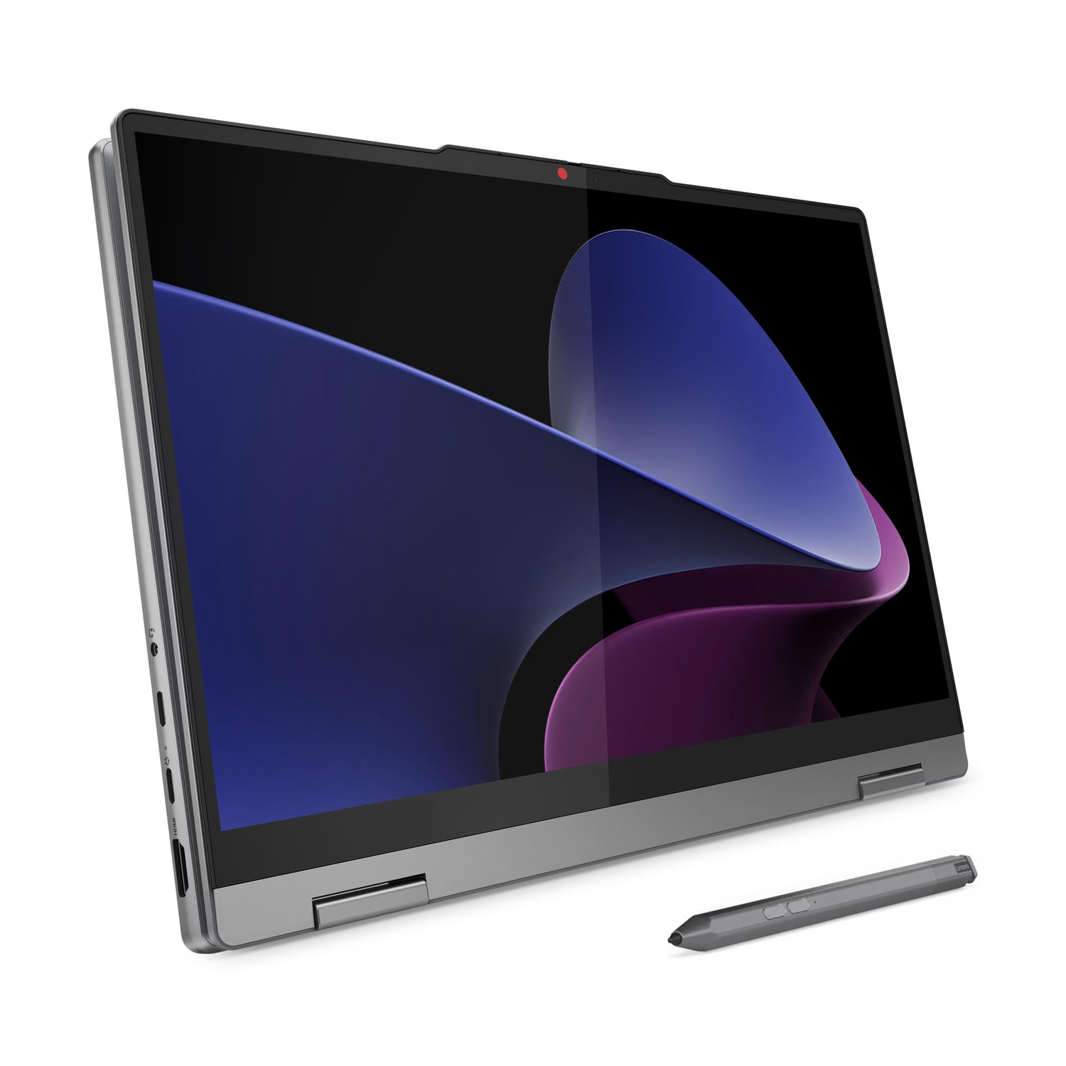 Un laptop convertibile grigio aperto con schermo blu e viola e una penna stilo davanti su sfondo bianco.