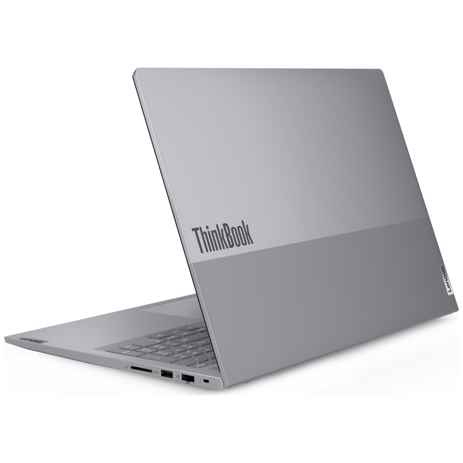 Een zilveren Lenovo ThinkBook laptop op een witte achtergrond toont de achter- en zijkant.