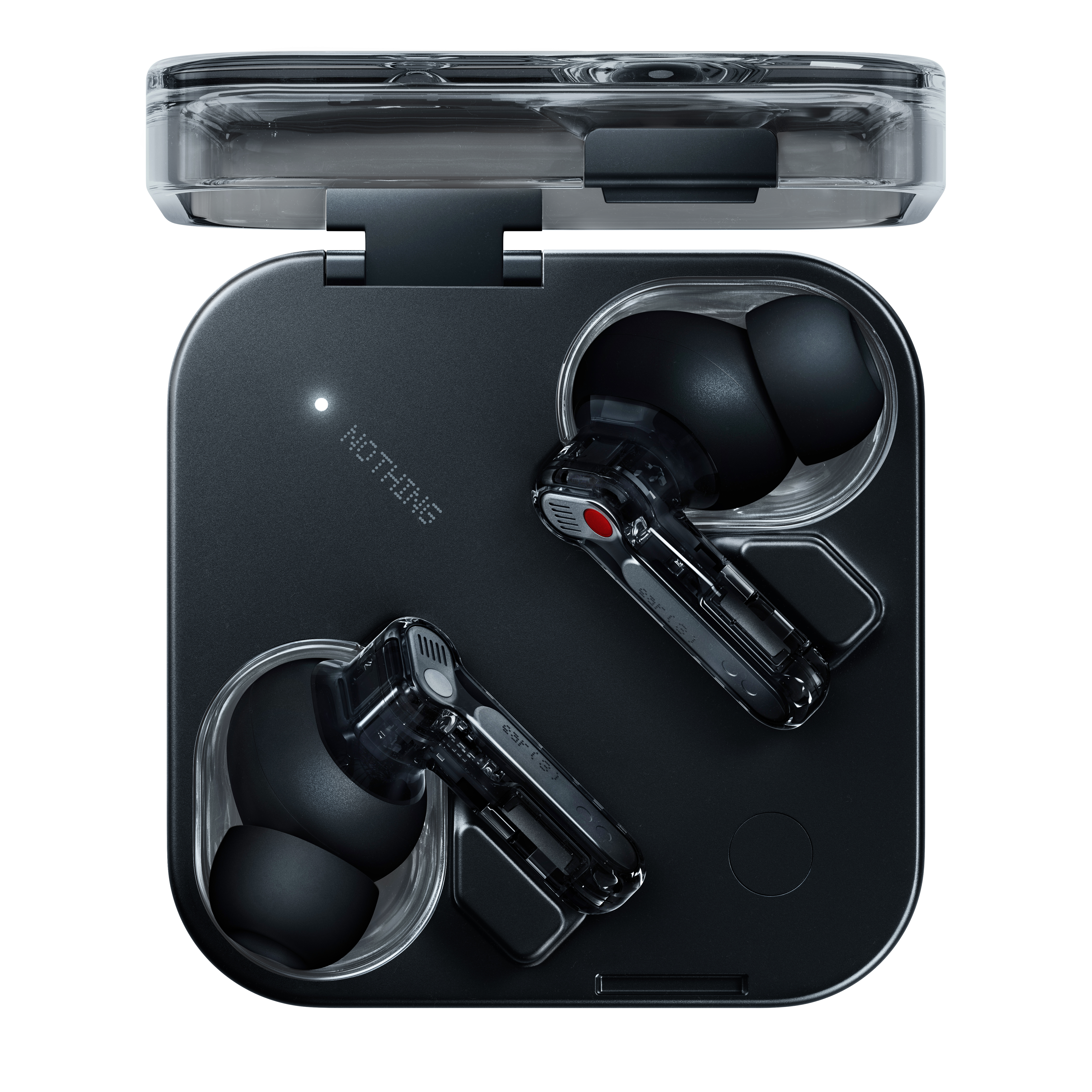 Schwarze kabellose In-Ear-Kopfhörer in einem offenen, quadratischen, transparenten Ladeetui mit Markenlogo.
