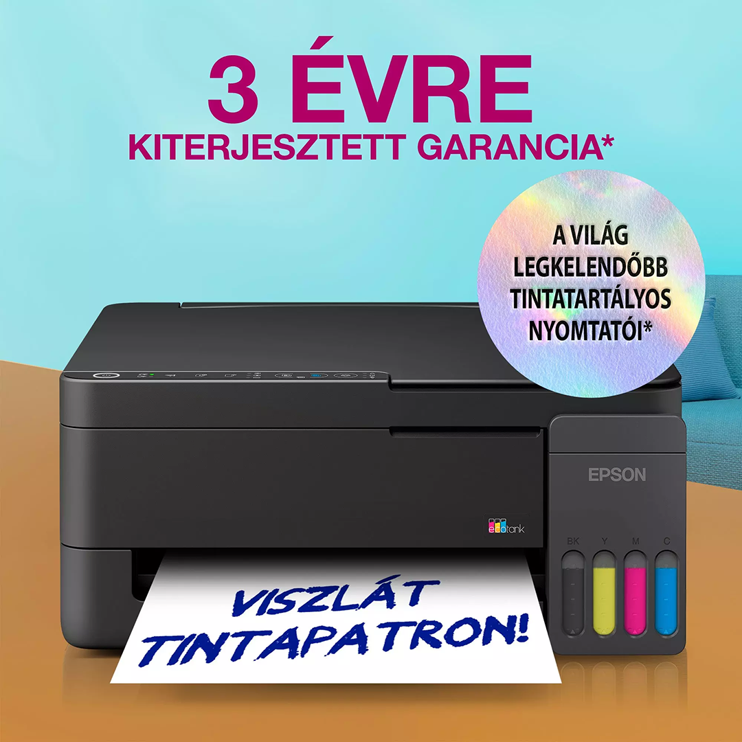 Epson EcoTank nyomtató fa asztalon, 3 év garanciáról szóló magyar felirattal.
