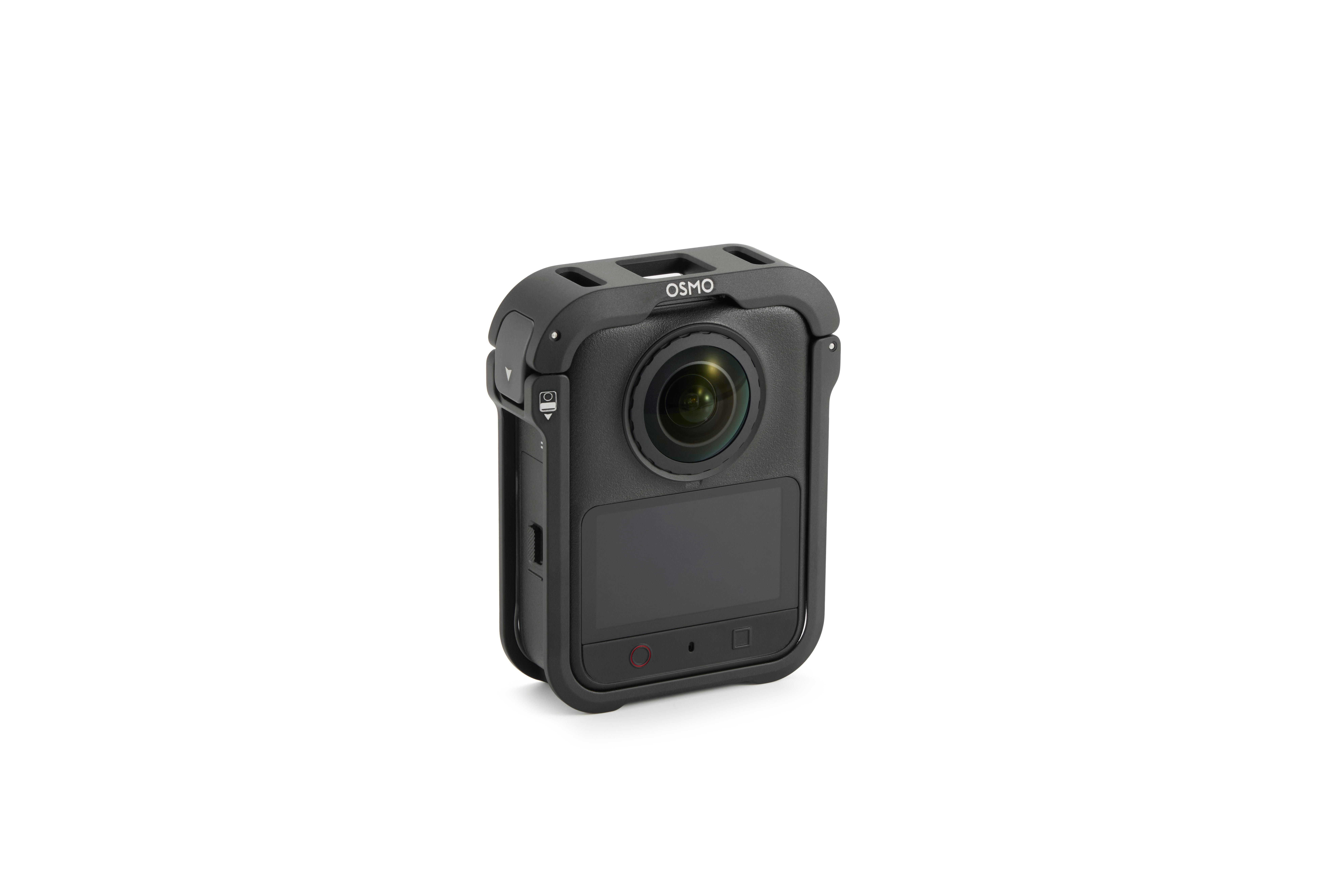 Schwarze DJI Osmo Action-Kamera in Schutzhülle auf weißem Hintergrund.