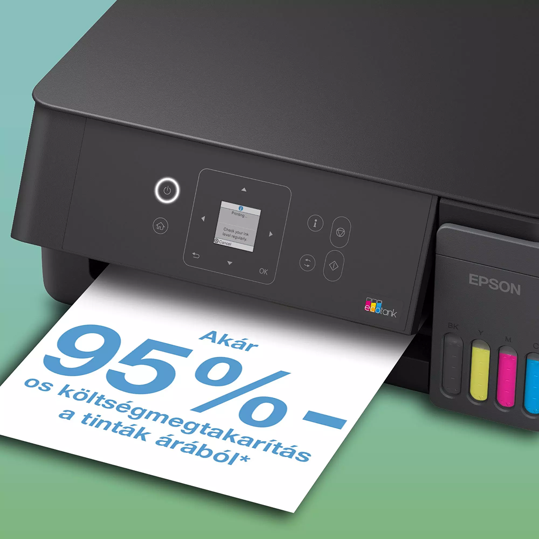 Epson EcoTank nyomtató egy lapot nyomtat szöveggel és nagy kék 95%-os szimbólummal zöld háttér előtt.
