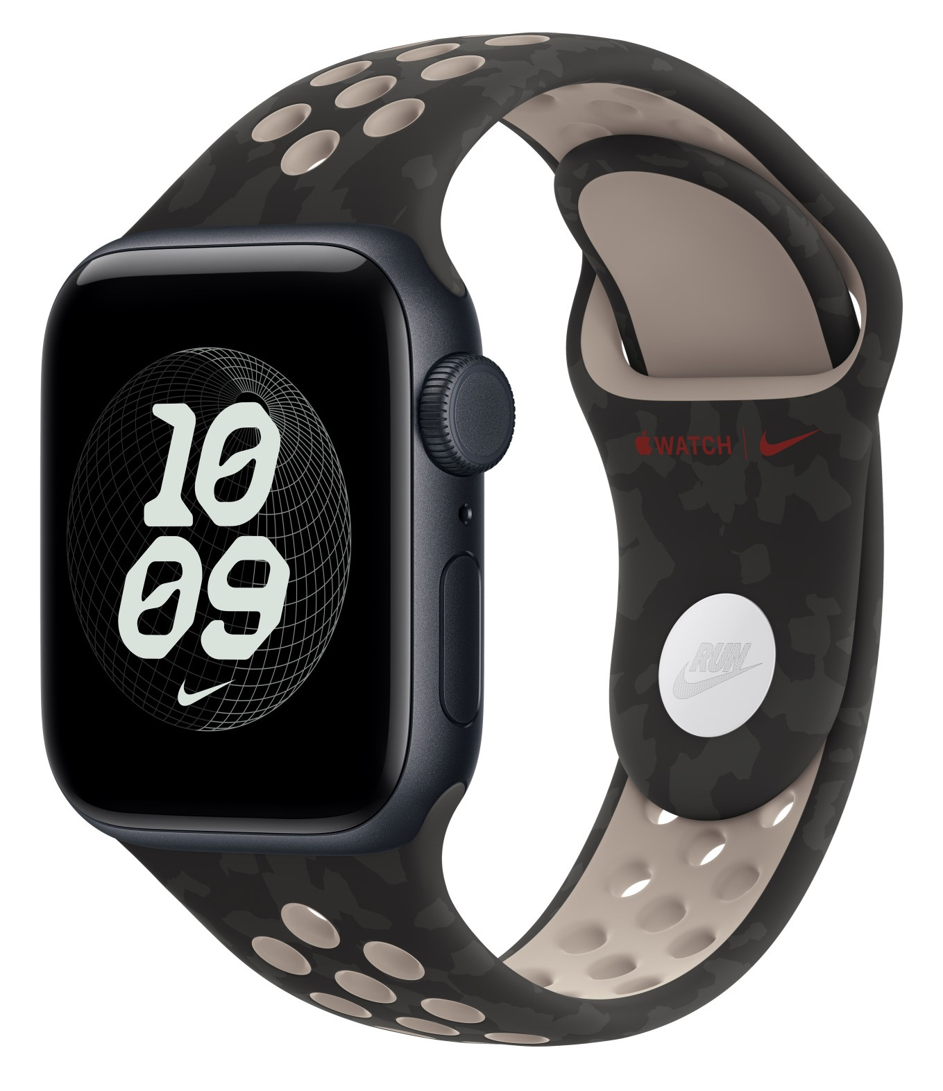 Apple Watch z czarną kopertą i wzorzystym paskiem sportowym Nike z otworami wentylacyjnymi.