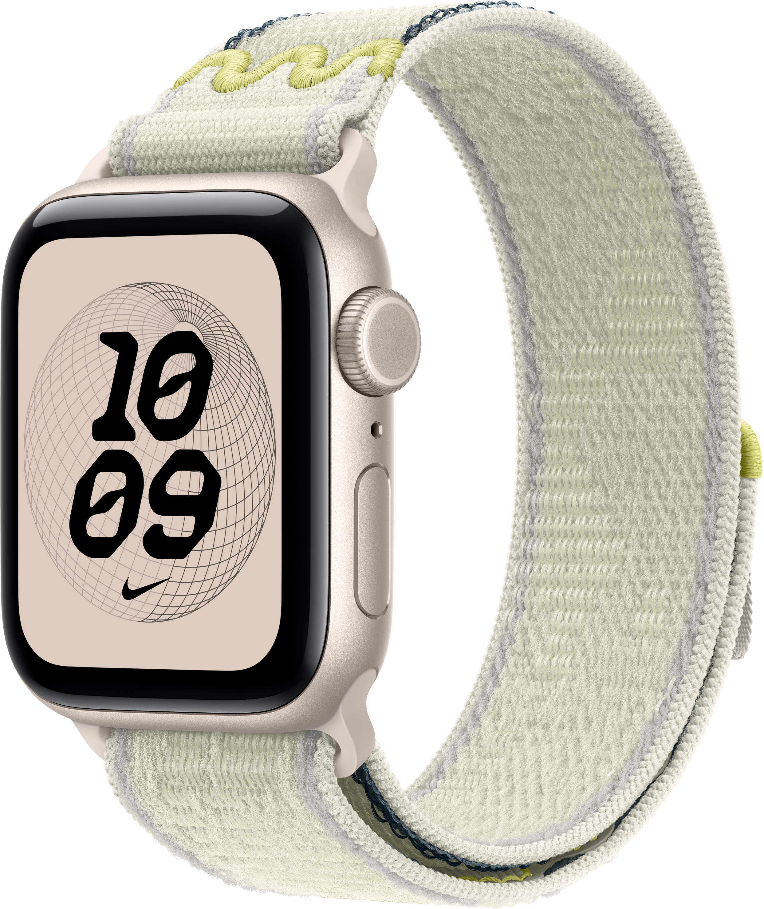 Une montre connectée beige à bracelet tissé affiche 10:09 et un logo Nike sur l'écran.