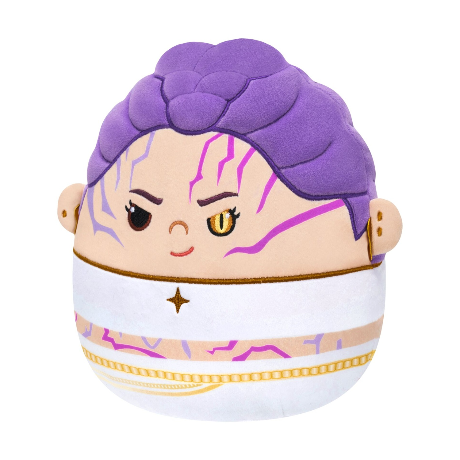 Un peluche rotondo con capelli viola, segni facciali rosa e abiti bianchi su sfondo bianco.