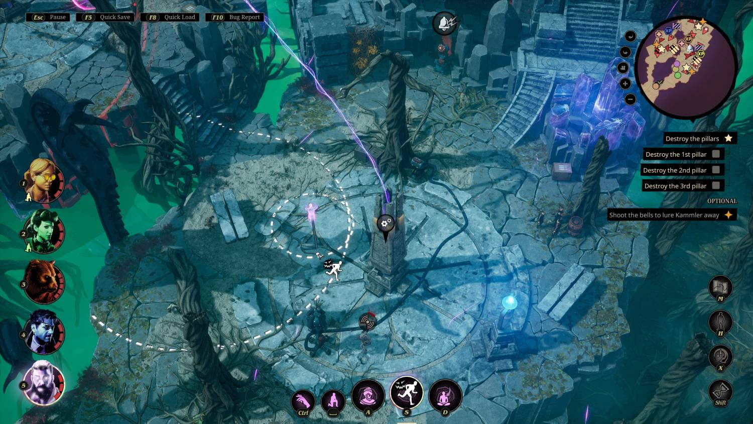 Una vista de juego de estrategia isométrica con retratos, elementos de interfaz y un entorno místico.