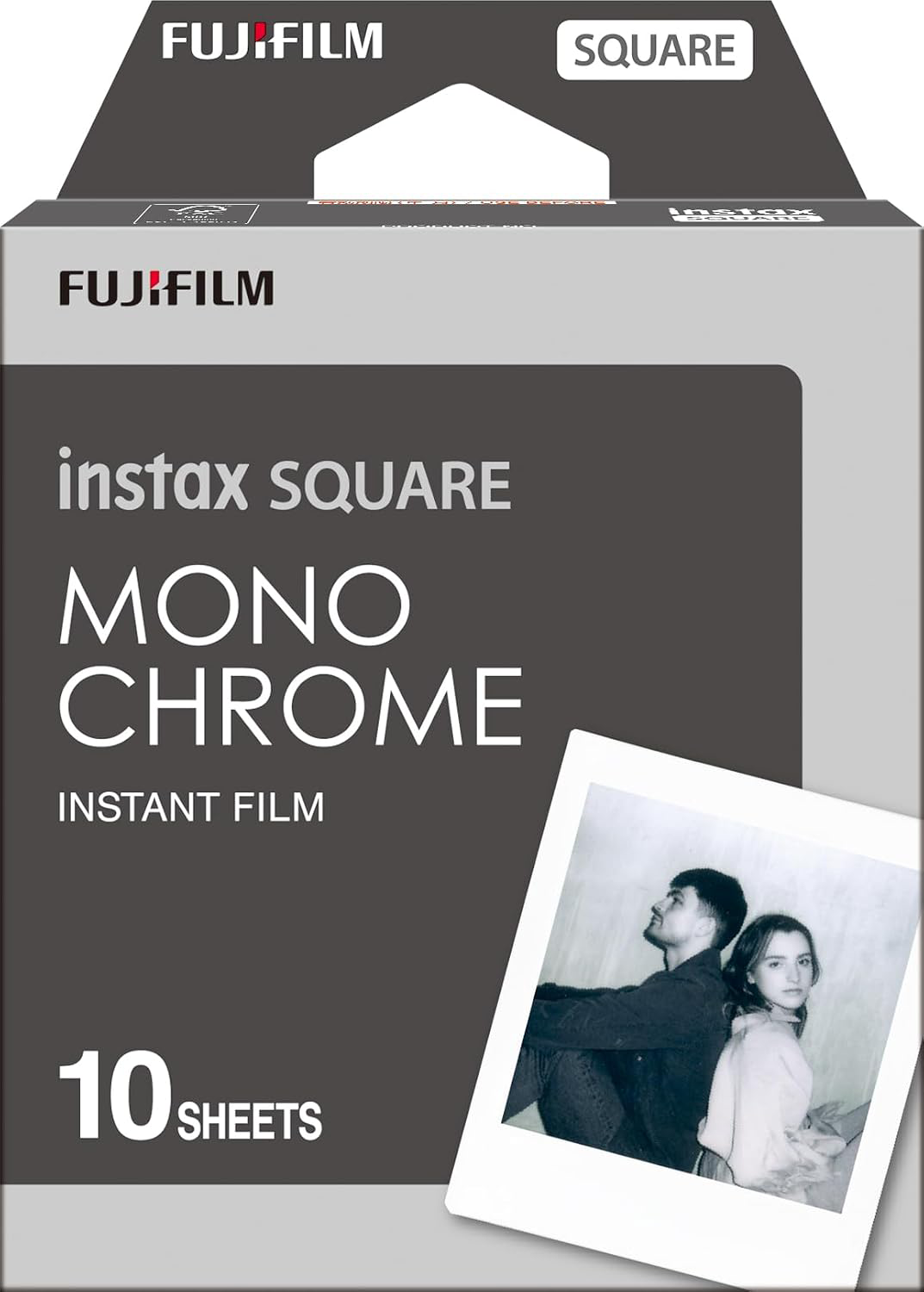 Egy Fujifilm Instax Square Monochrome filmdoboz, rajta két ember mintafotójával.