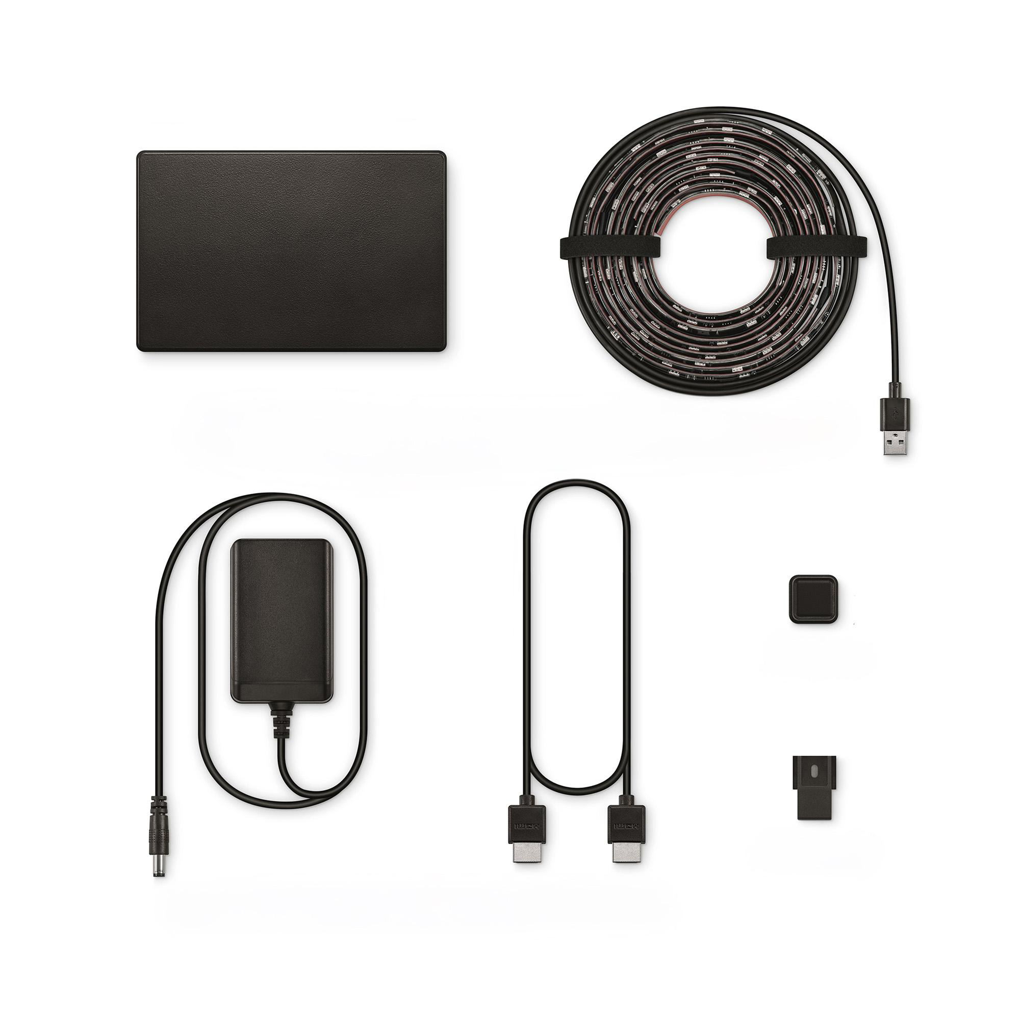 LED-Streifen, Steuereinheit, Netzteil, HDMI-Kabel und kleine Zubehörteile auf weißem Hintergrund.