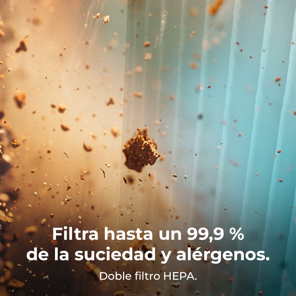 Polvo y alérgenos filtrados por un doble filtro HEPA, mostrando partículas bloqueadas en un lado.