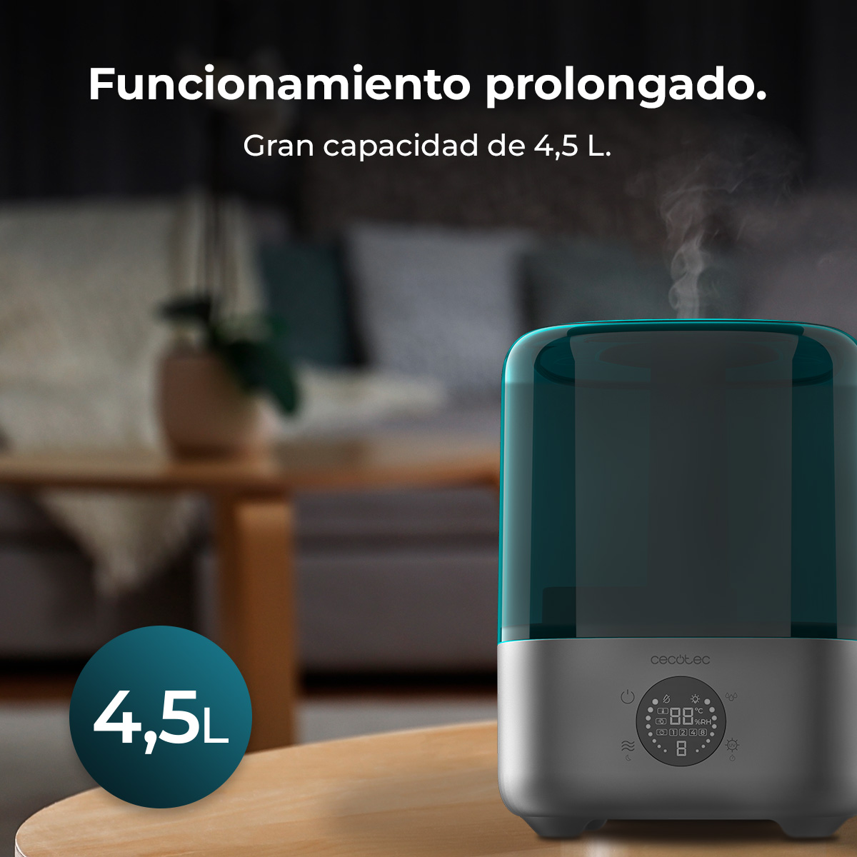 Un humidificador gris con depósito de agua sobre una mesa en el salón.