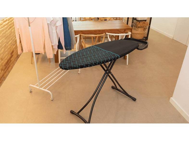 Tabla de planchar - Cecotec StrongBoard 400 Borneo, Superficie 125 x 44,5 cm, Enchufe integrado, antena elevacables, Multicolor – imagen 2