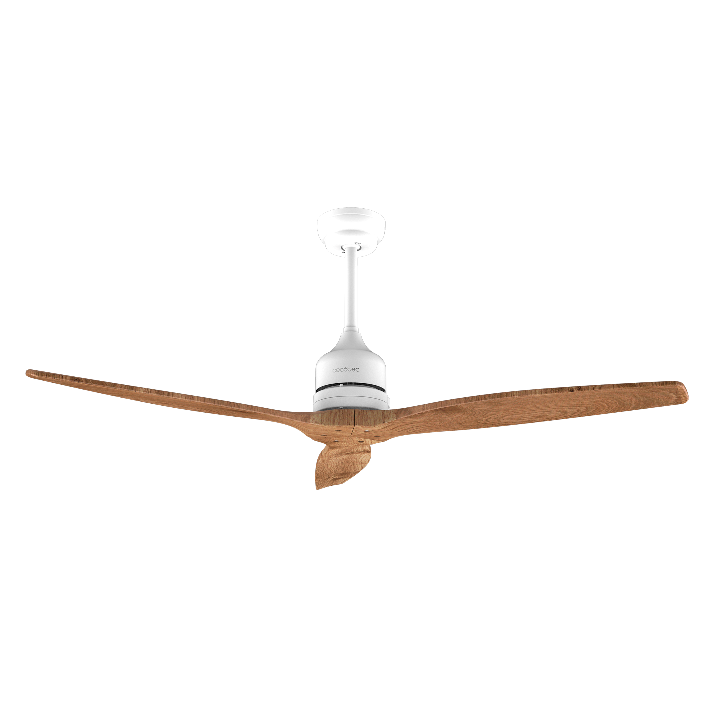 Un ventilador de techo moderno con motor blanco y tres aspas de madera curvadas sobre fondo negro.