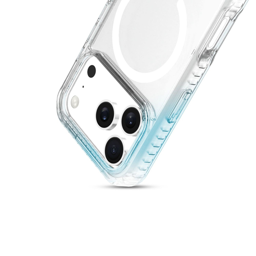 Parte trasera de un smartphone en una funda transparente con borde azul y tres lentes de cámara.