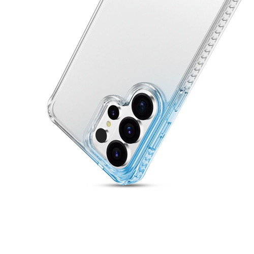 Una funda protectora transparente con borde azul en la parte trasera de un smartphone con varias cámaras.