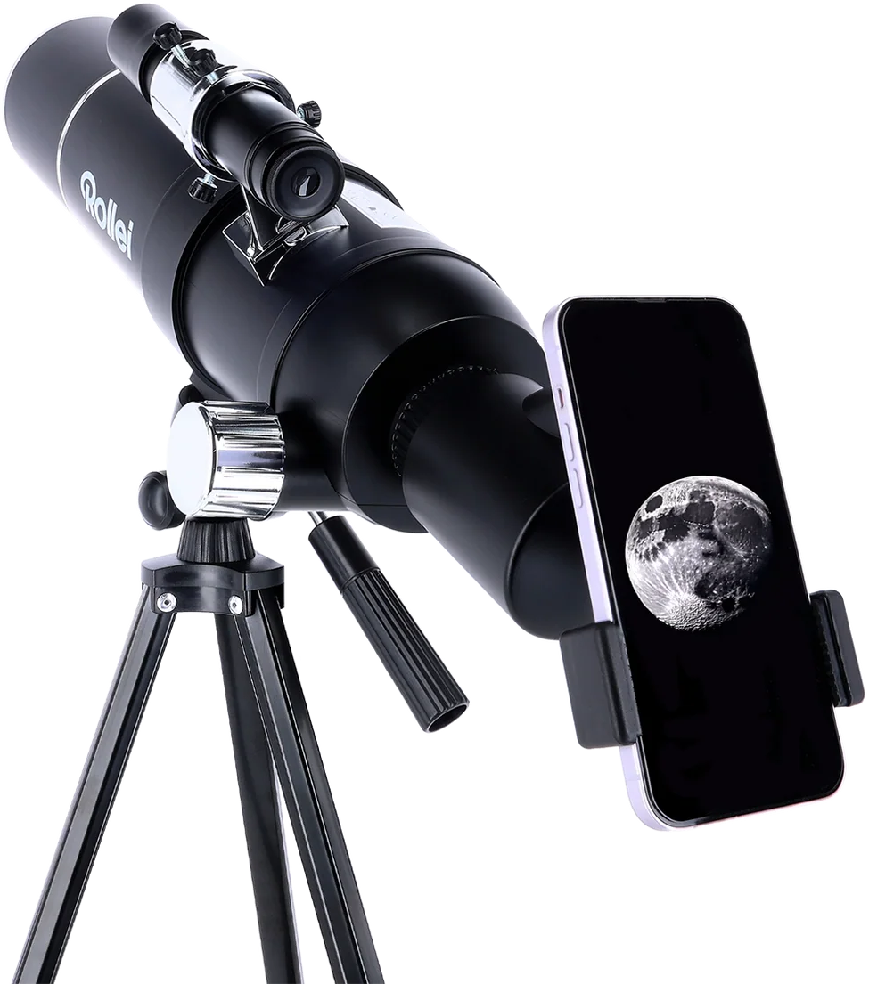 Un telescopio nero su treppiede con uno smartphone montato sull'oculare che mostra l'immagine della luna.