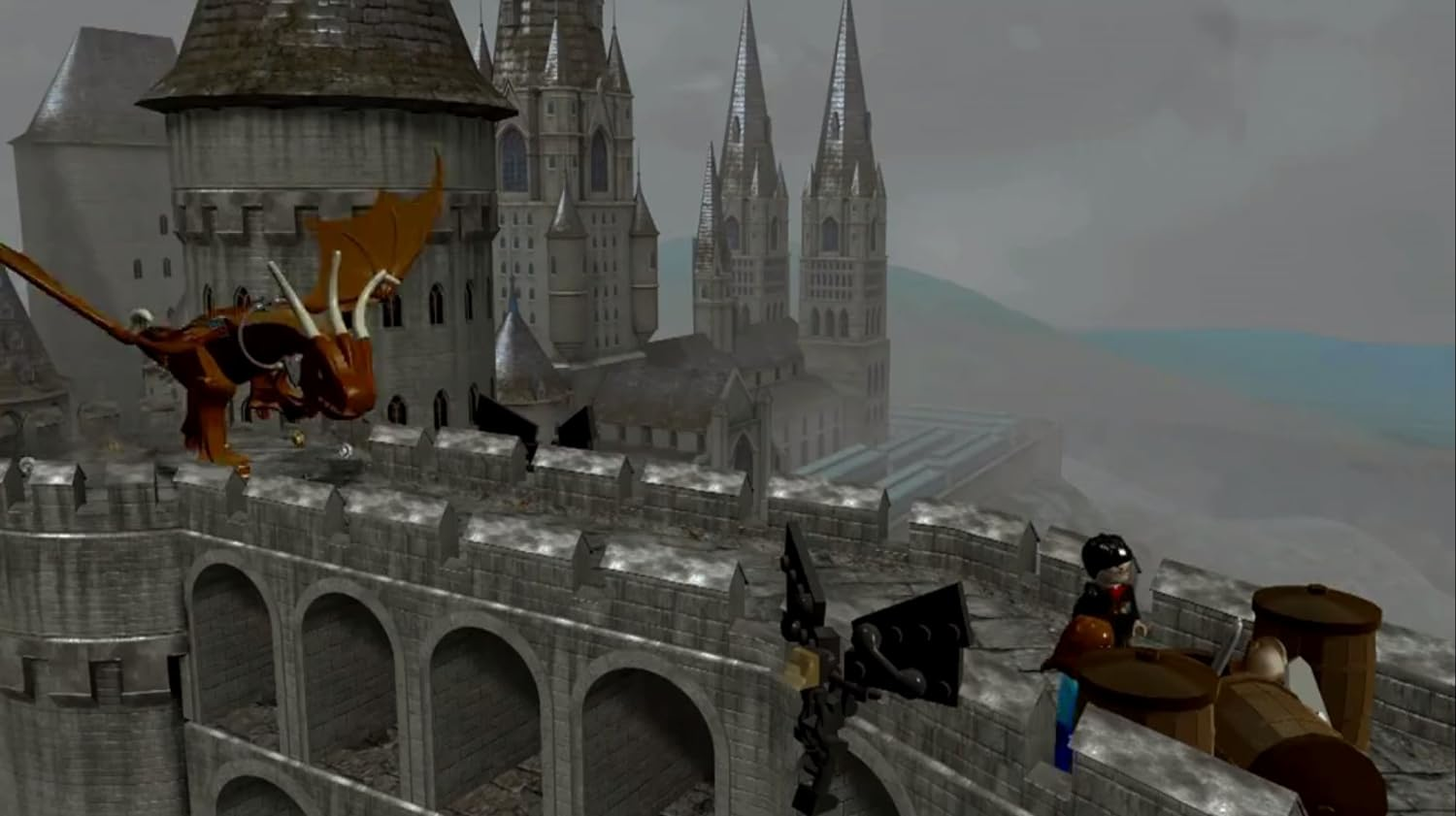 Dragon Lego volant près d'un grand château gris avec des tours.