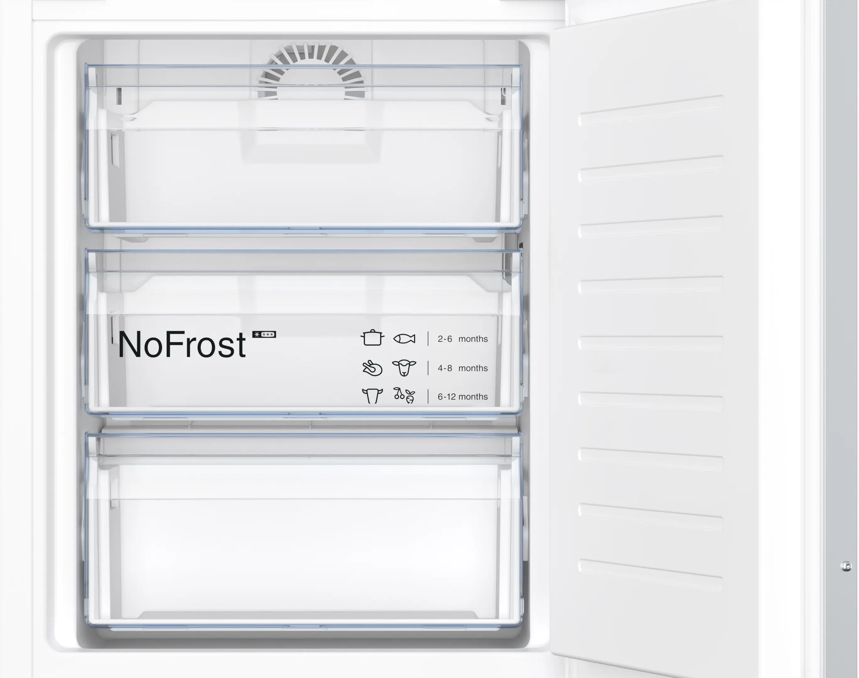 Congelador blanco abierto con tres cajones transparentes y etiqueta NoFrost.