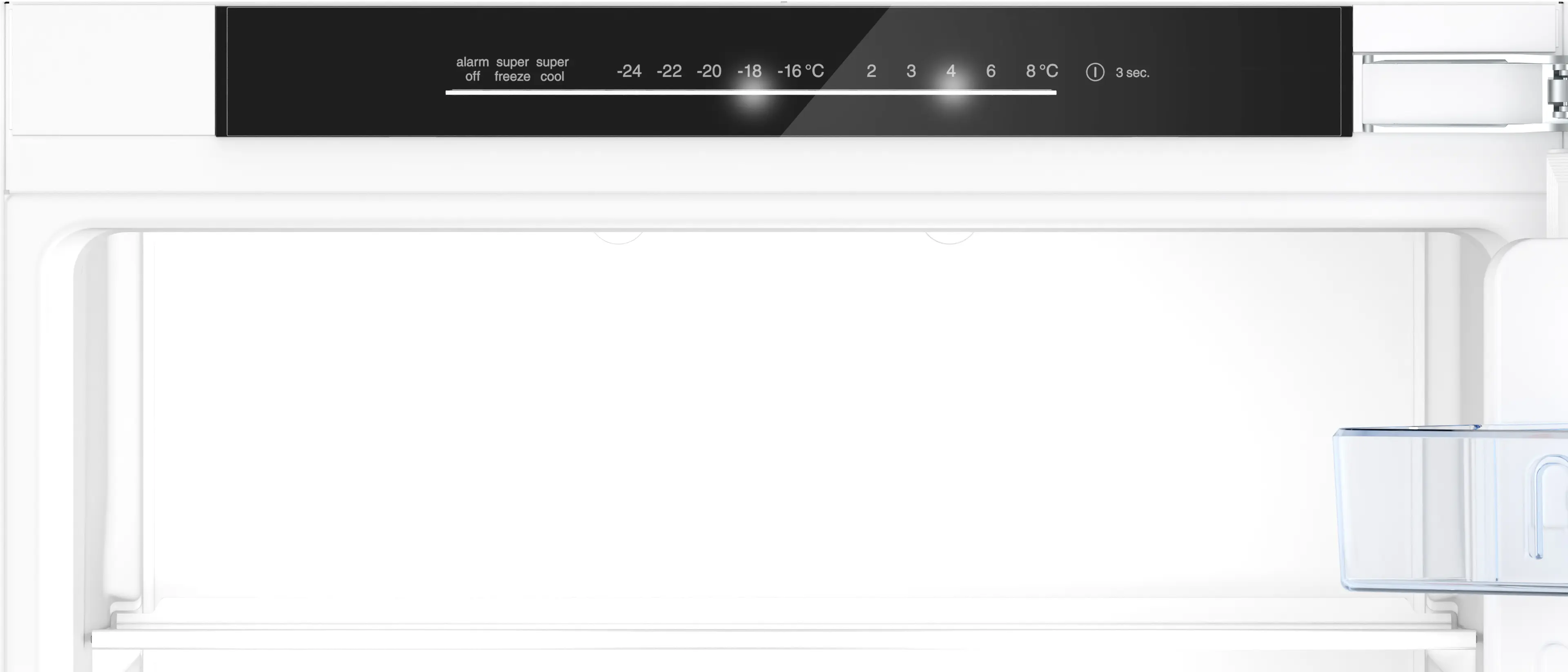 Frigorífico blanco abierto con un panel de control LED negro en la parte superior.