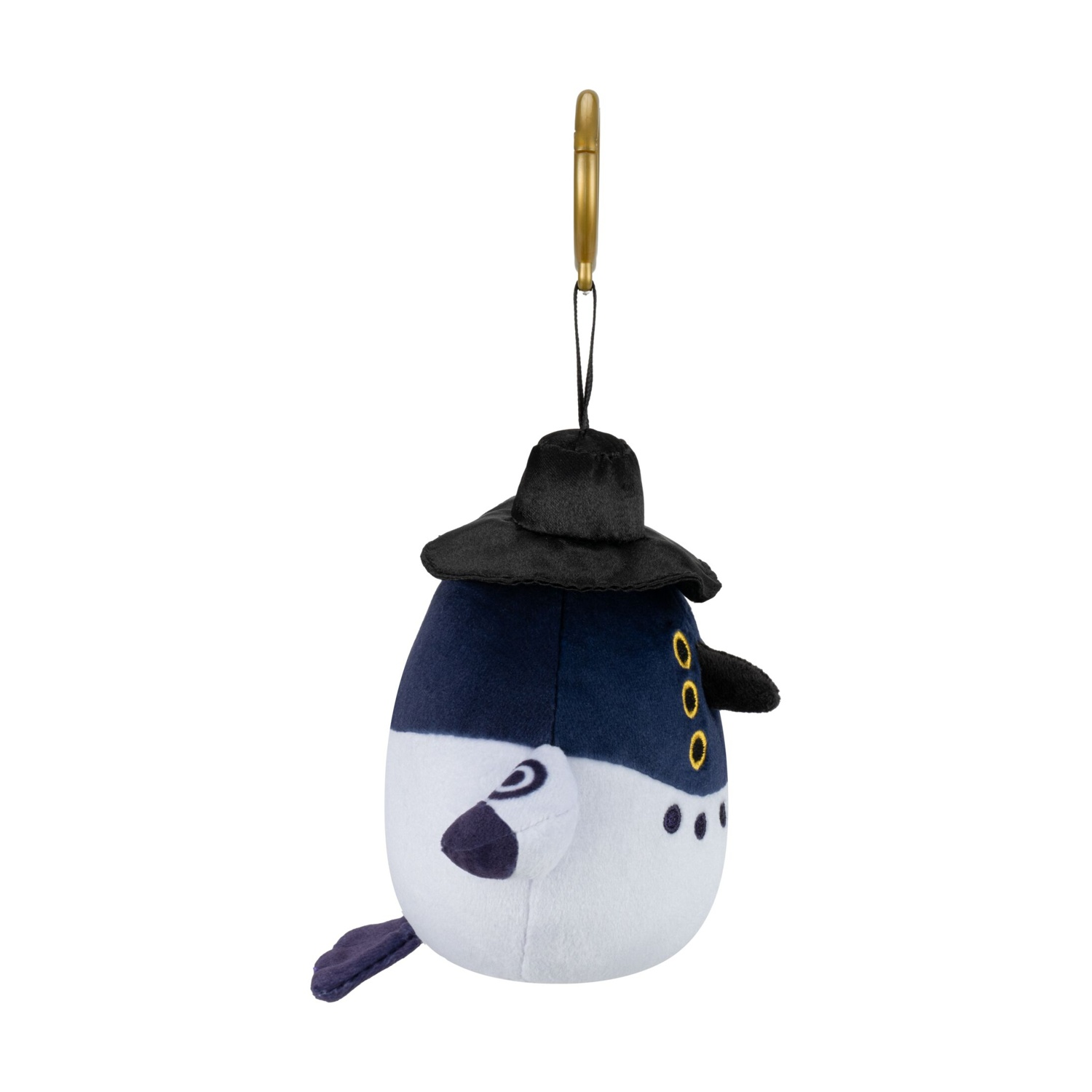 Un portachiavi di peluche a forma di uccello blu e bianco con cappello nero su sfondo bianco.