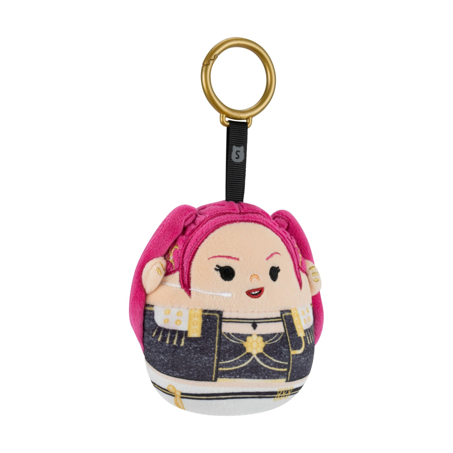 Portachiavi in peluche dai capelli rosa con giacca nera e anello dorato su sfondo bianco.