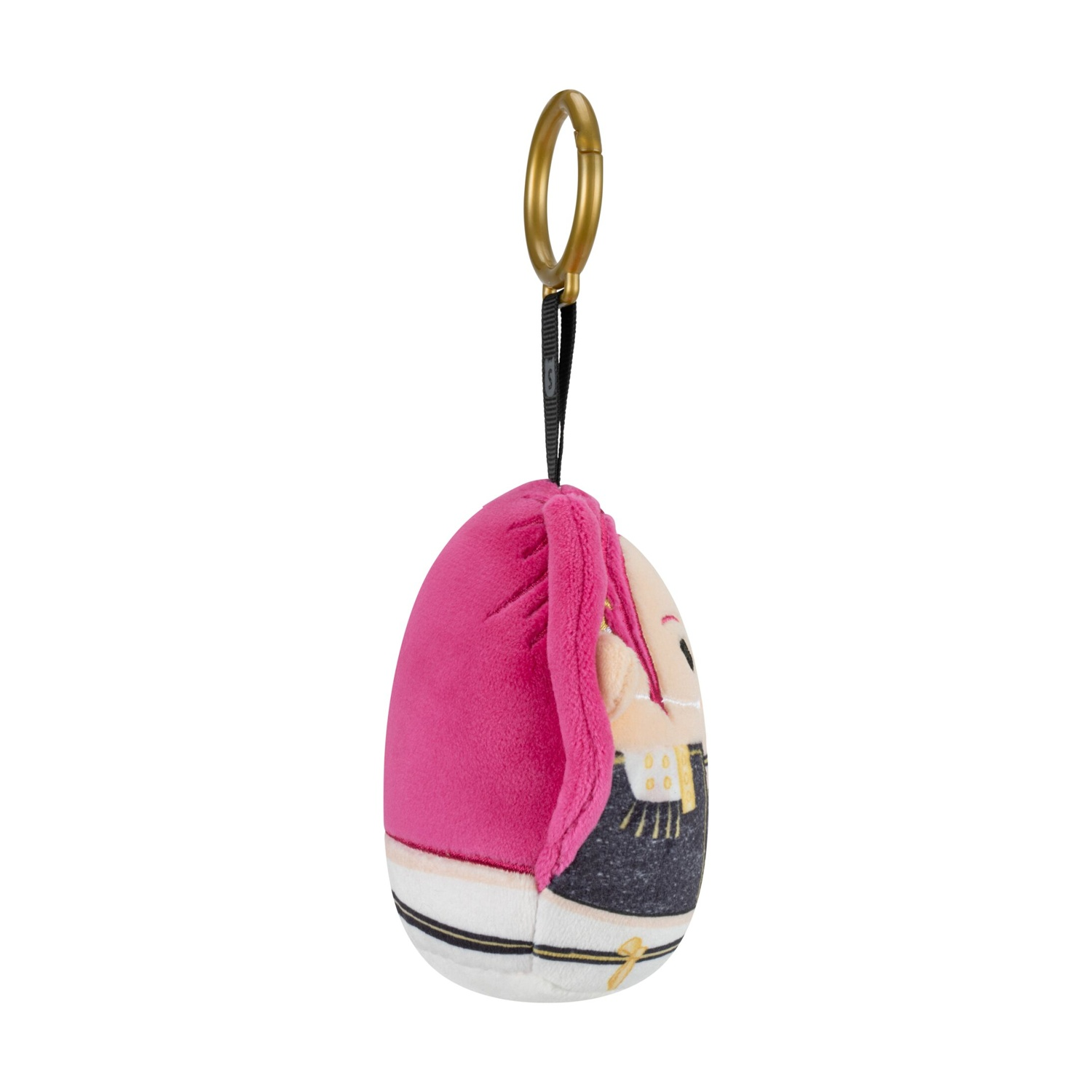 Portachiavi in peluche rosa con anello dorato e dettagli di abbigliamento bianco e nero su sfondo bianco.