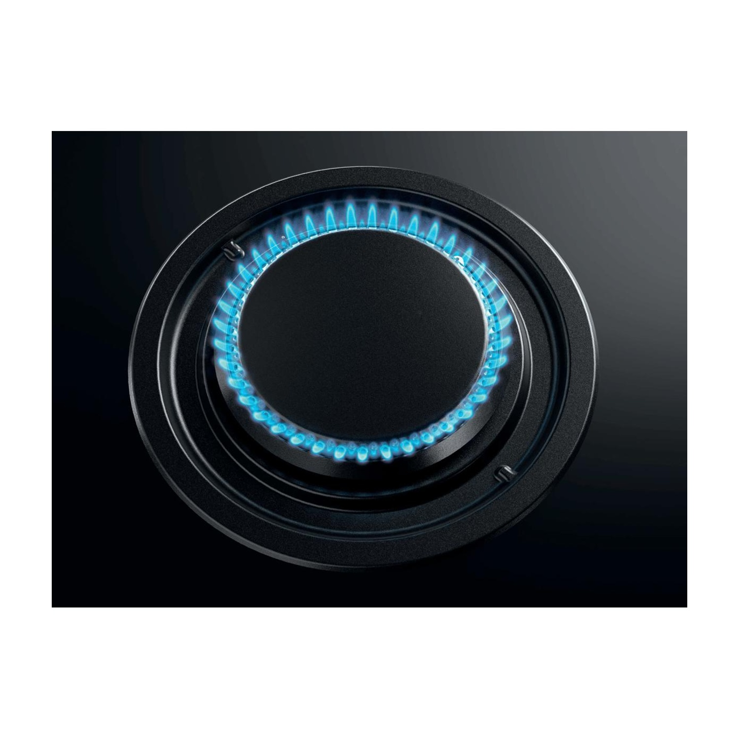 Un bruciatore a gas rotondo con fiamma blu su sfondo nero.