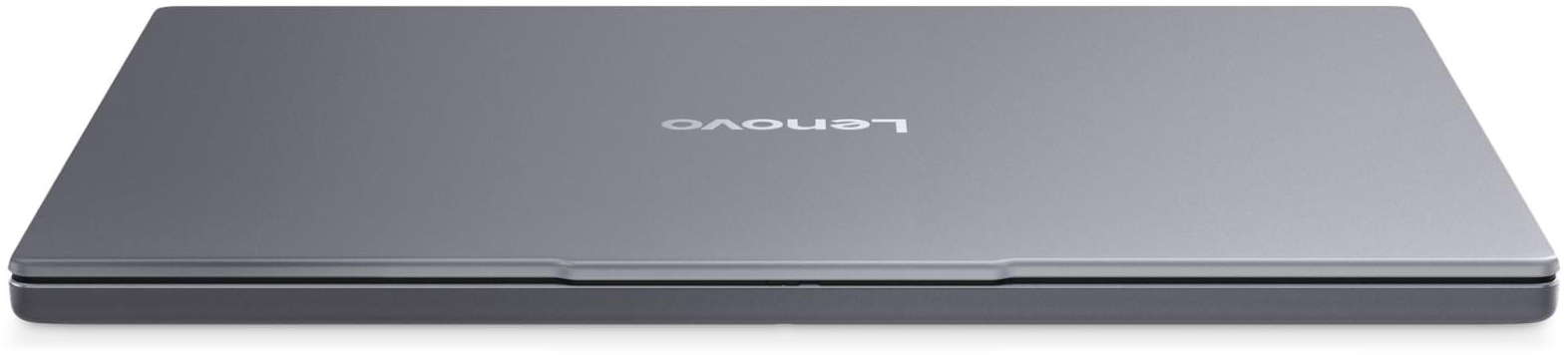 Zárt szürke Lenovo laptop fehér háttér előtt.