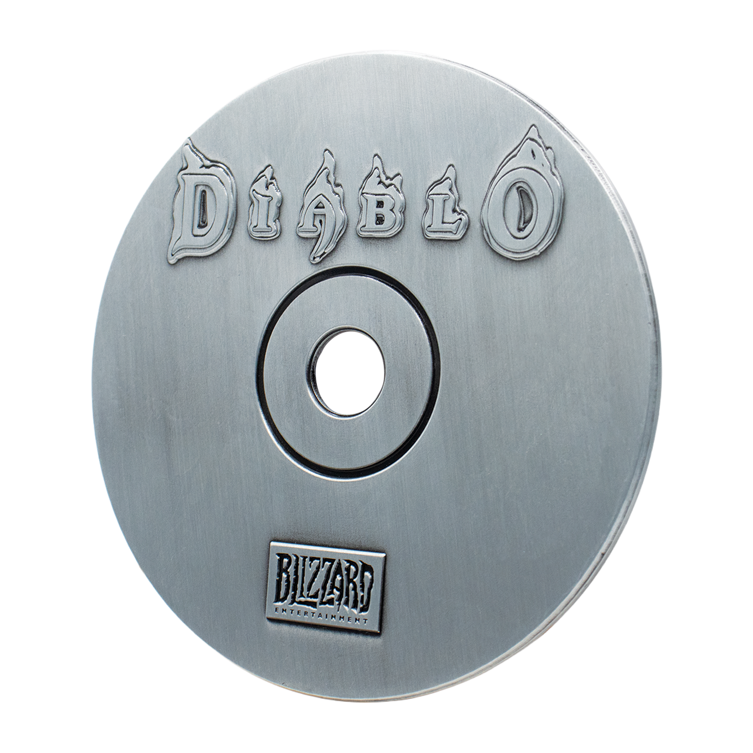 Un CD metálico de Diablo con el logotipo de Blizzard sobre fondo negro.