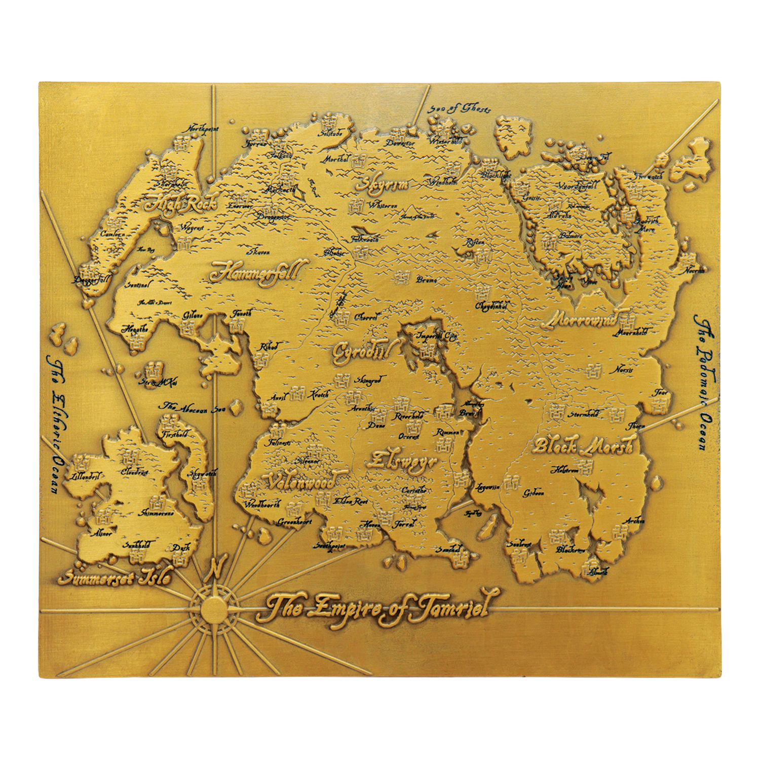 Un mapa en relieve dorado del Imperio de Tamriel, que muestra regiones, ciudades y una brújula.