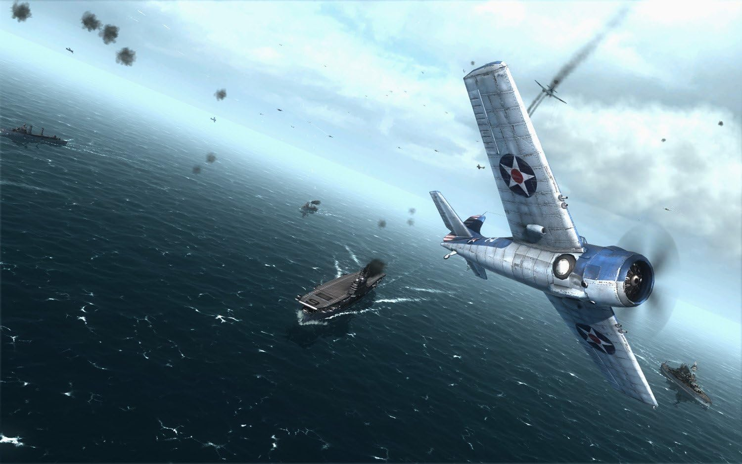 Un avión estadounidense azul y blanco vuela sobre el océano con barcos al fondo.