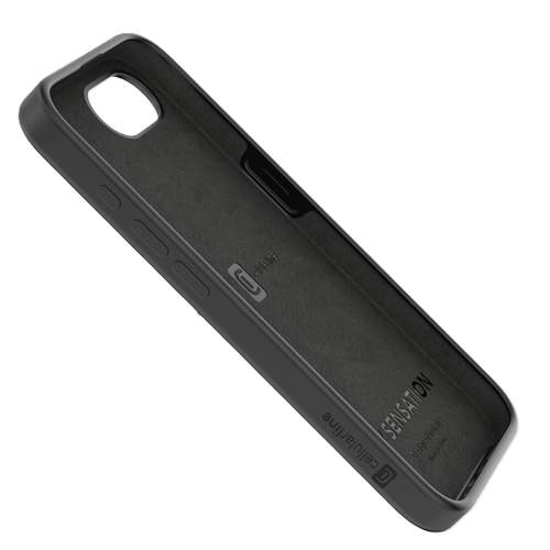 Funda de móvil negra con logo de Cellularline y texto Sensation dentro, sobre fondo negro.