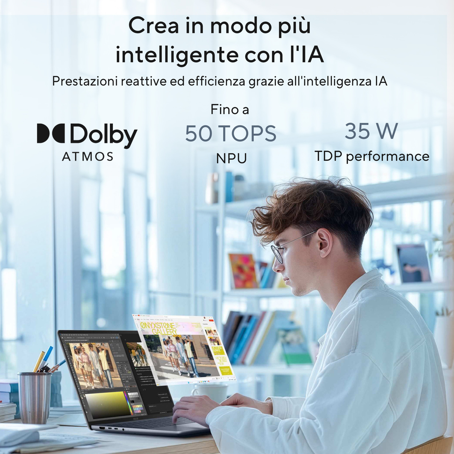 Un uomo con gli occhiali lavora su un computer portatile, circondato da testo promozionale sull'IA.