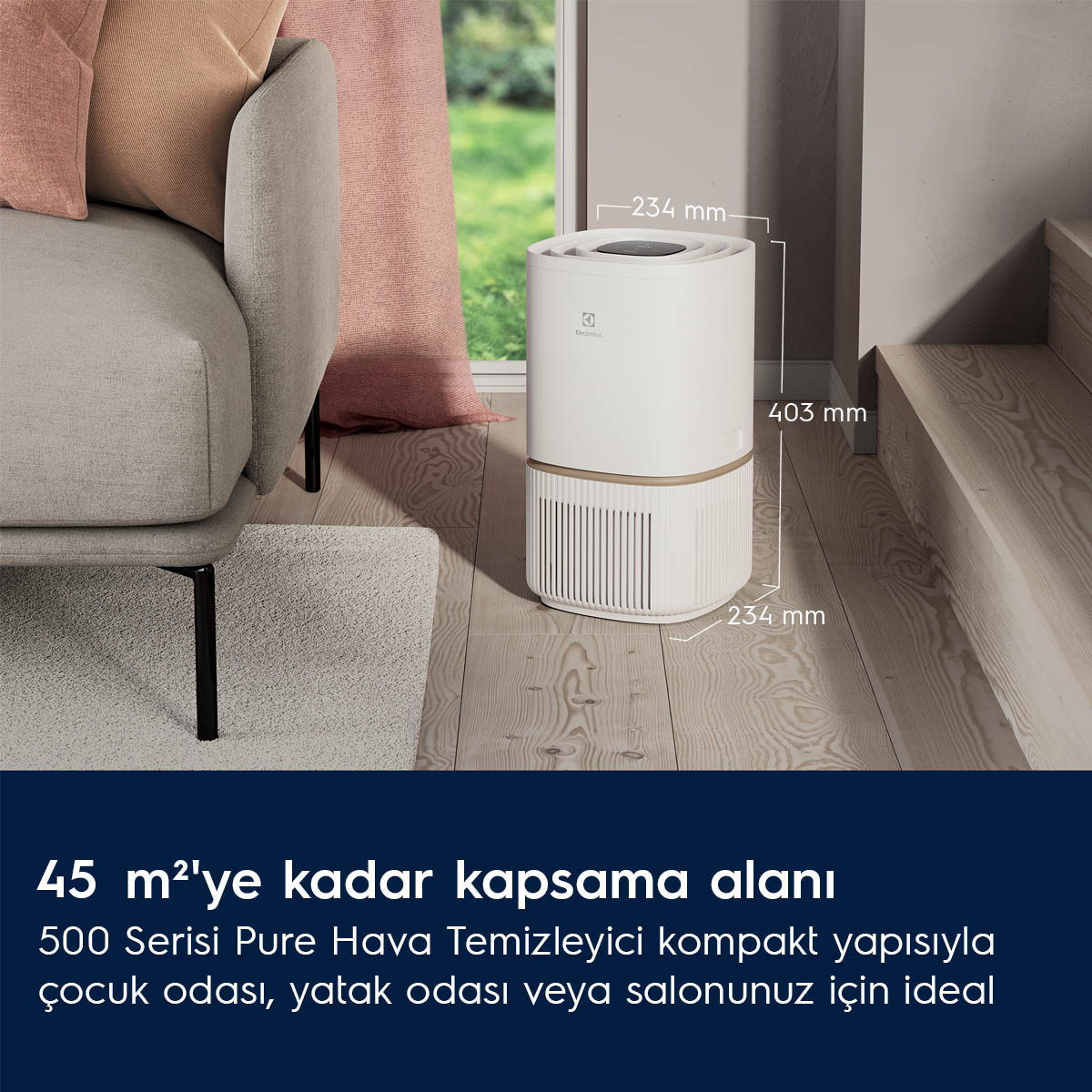 Ahşap zeminli oturma odasında 234x403 mm ölçülerinde beyaz hava temizleyici ve Türkçe metin.