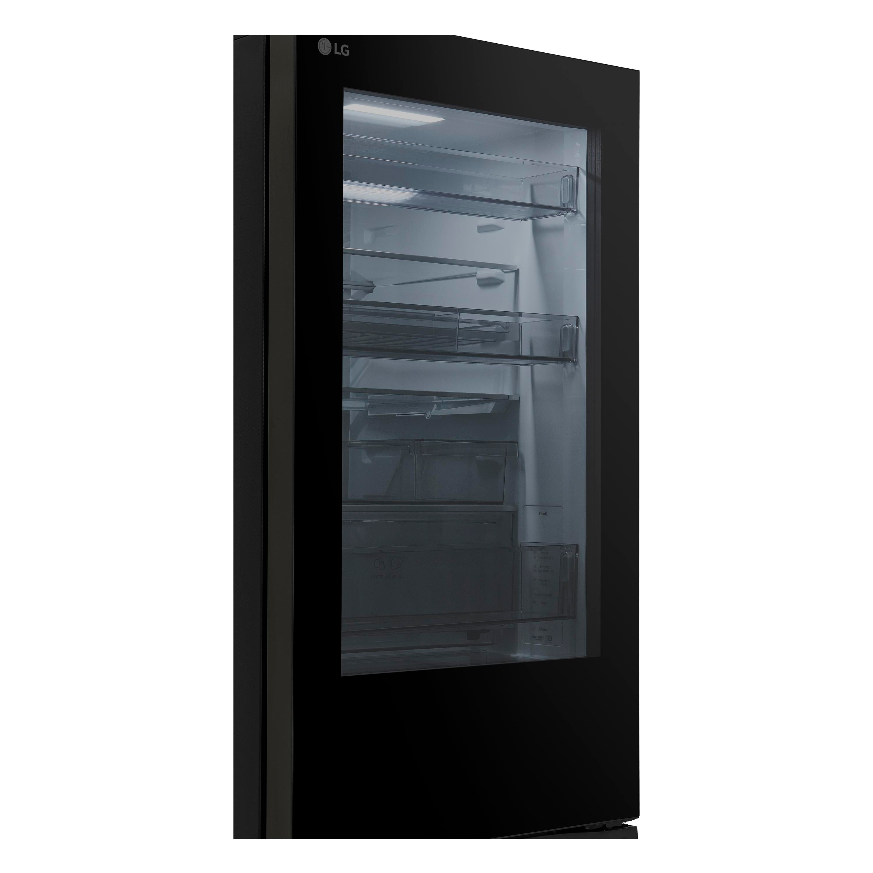 Schwarzer LG-Kühlschrank mit Glastür und sichtbaren Regalen im inneren.
