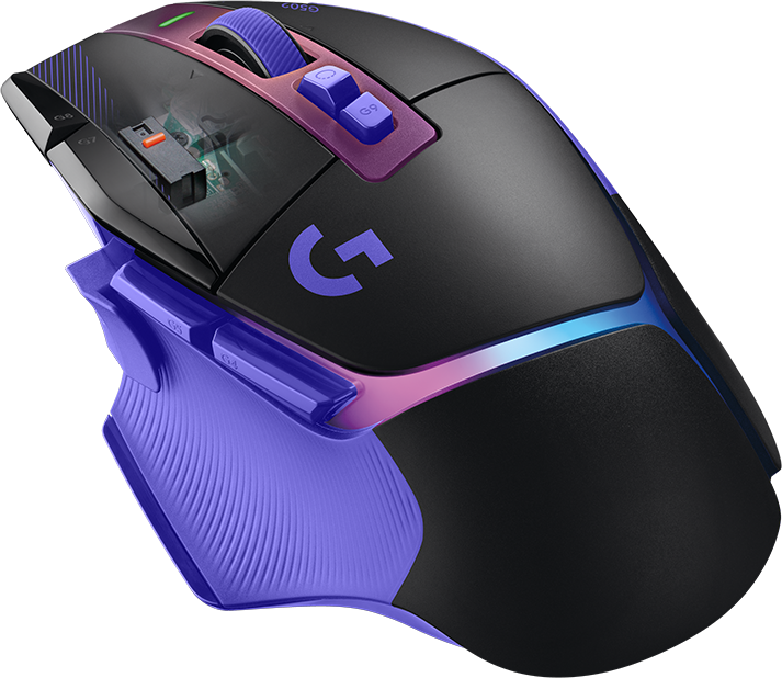 Fekete és lila gamer egér RGB világítással és több gombbal fekete háttér előtt.