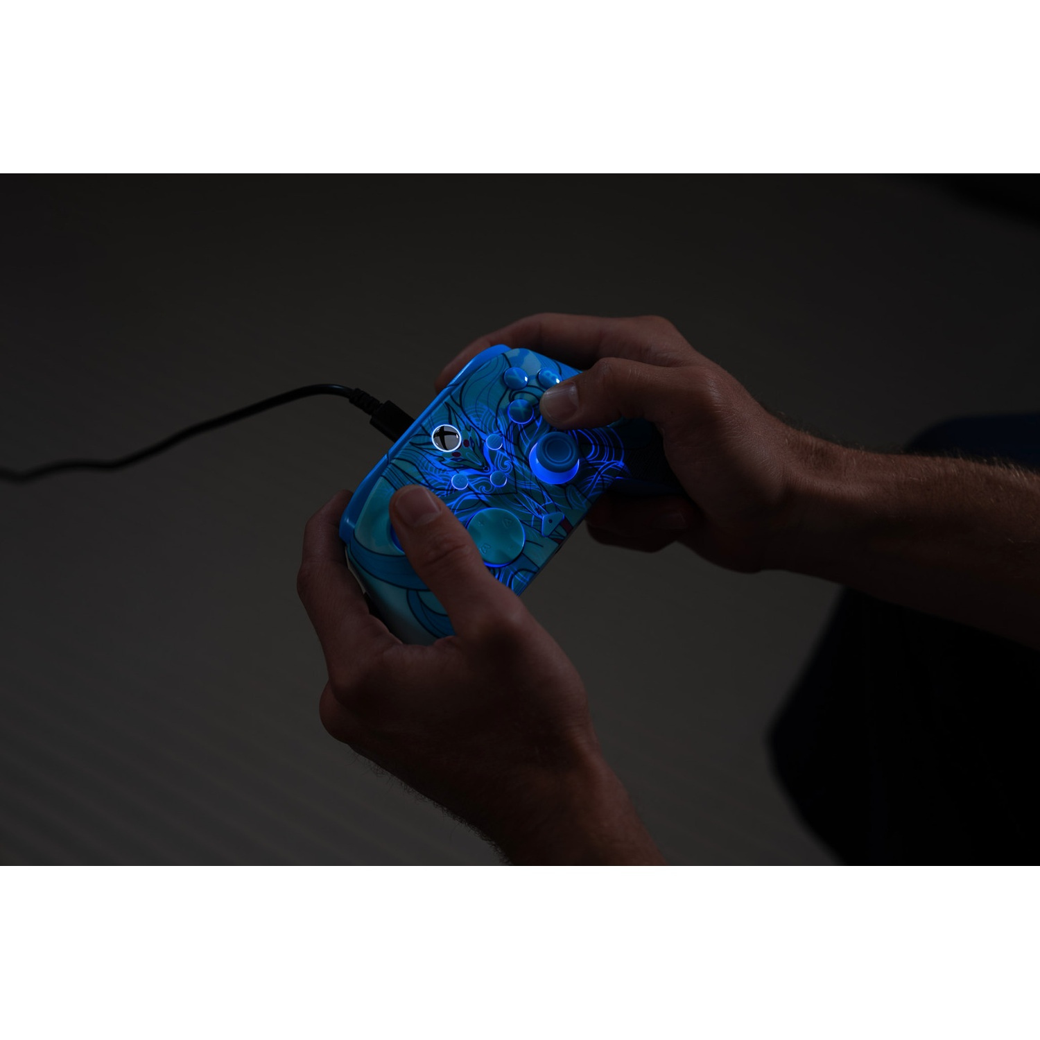 TURTLE BEACH Manette filaire avancée Rematch – Blue Kitsune EverGLOW (Xbox Series)