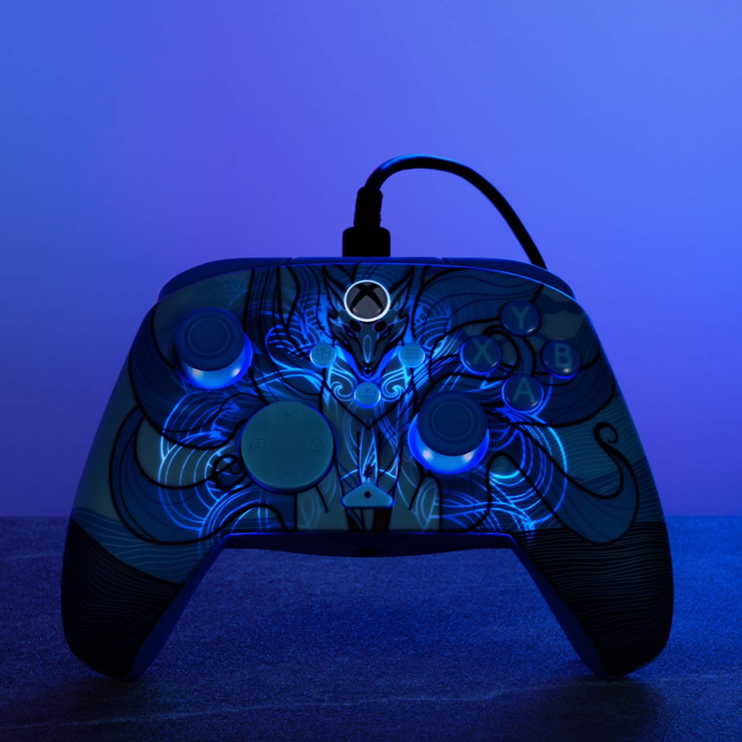 TURTLE BEACH Manette filaire avancée Rematch – Blue Kitsune EverGLOW (Xbox Series)