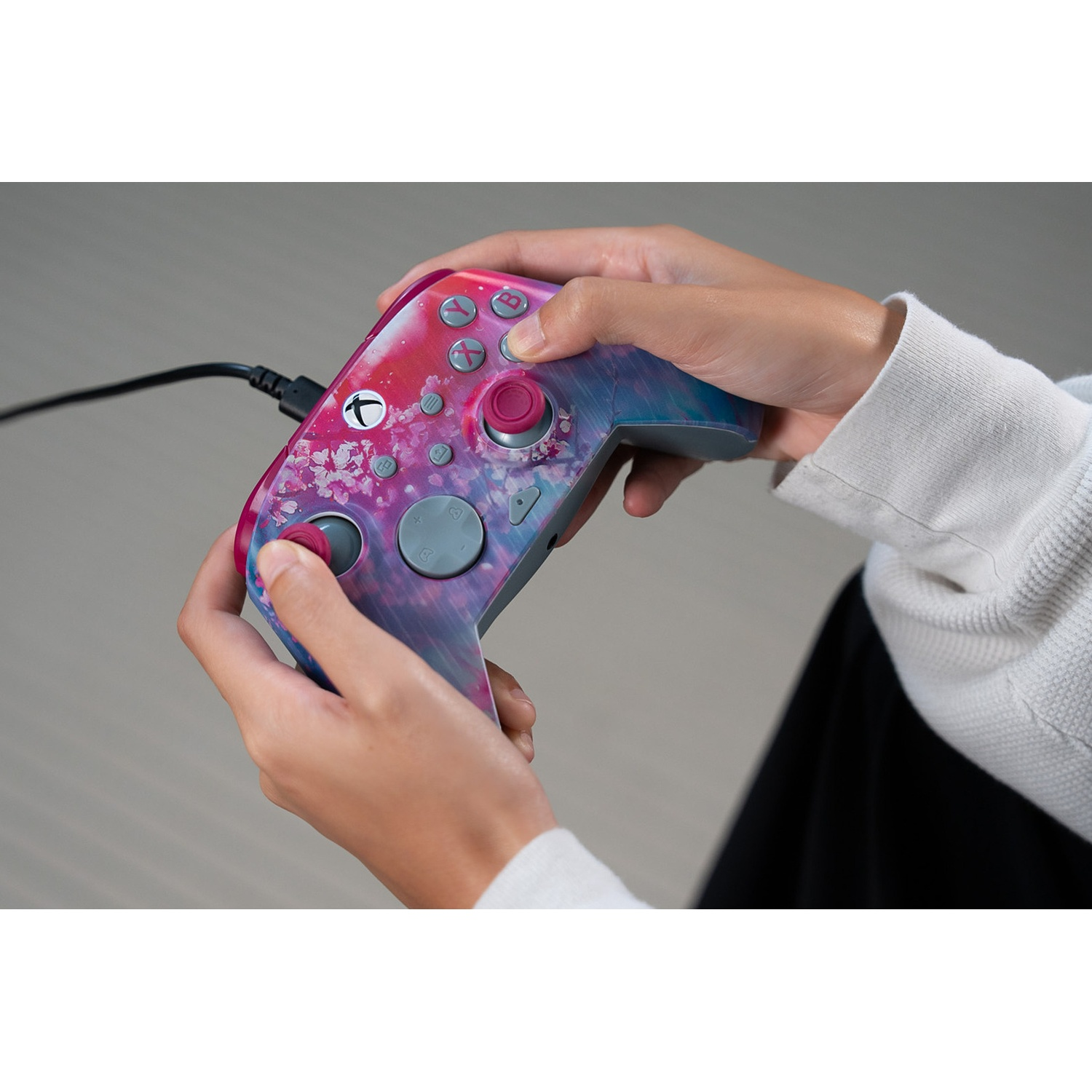 TURTLE BEACH Manette filaire avancée Rematch – Kyoto Bloom Reveal (Xbox Series)