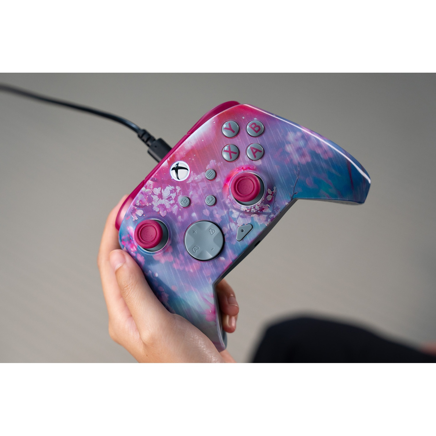 TURTLE BEACH Manette filaire avancée Rematch – Kyoto Bloom Reveal (Xbox Series)