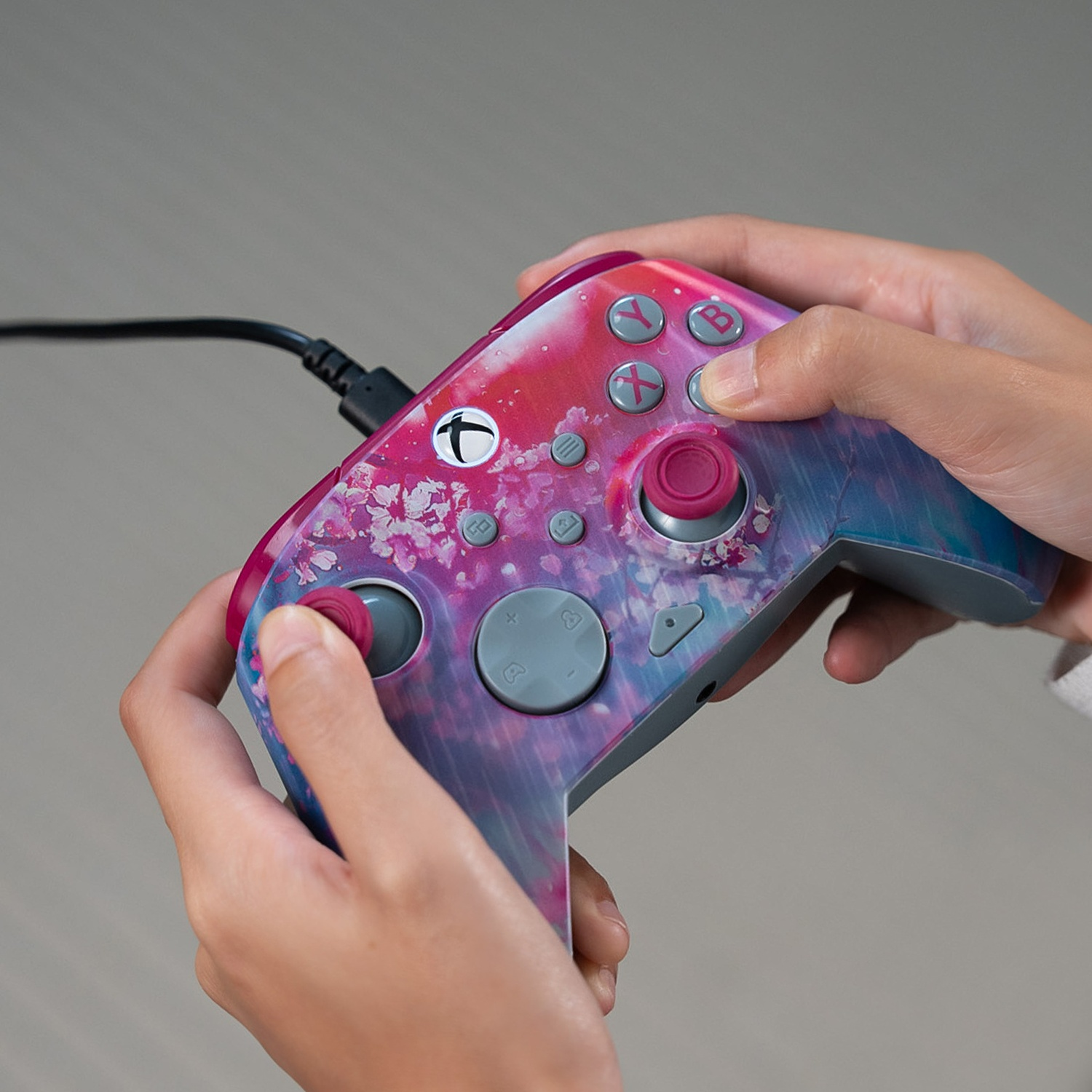 TURTLE BEACH Manette filaire avancée Rematch – Kyoto Bloom Reveal (Xbox Series)