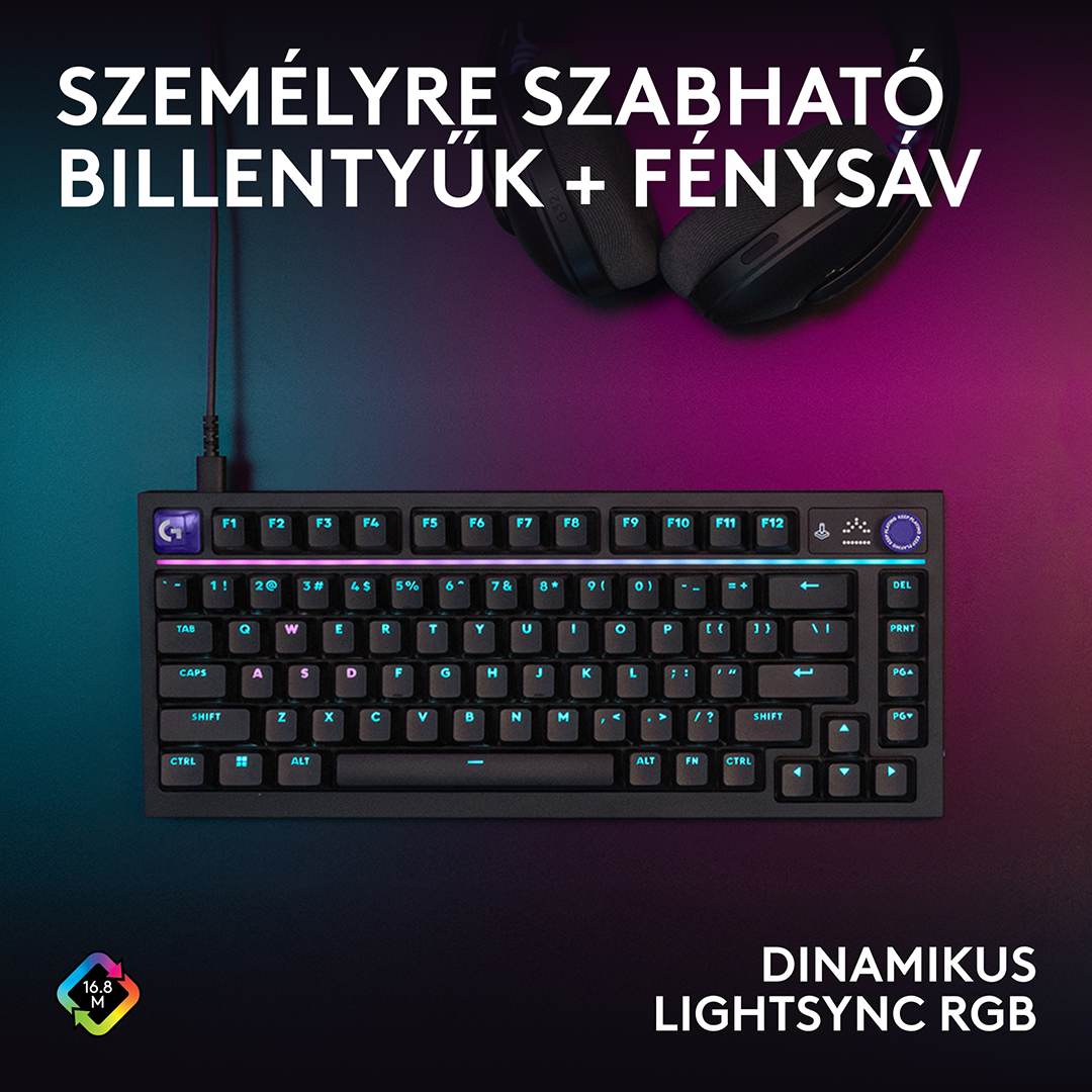 Fekete mechanikus gamer billentyűzet RGB világítással és fejhallgatóval kék-piros színátmenetes háttér előtt.