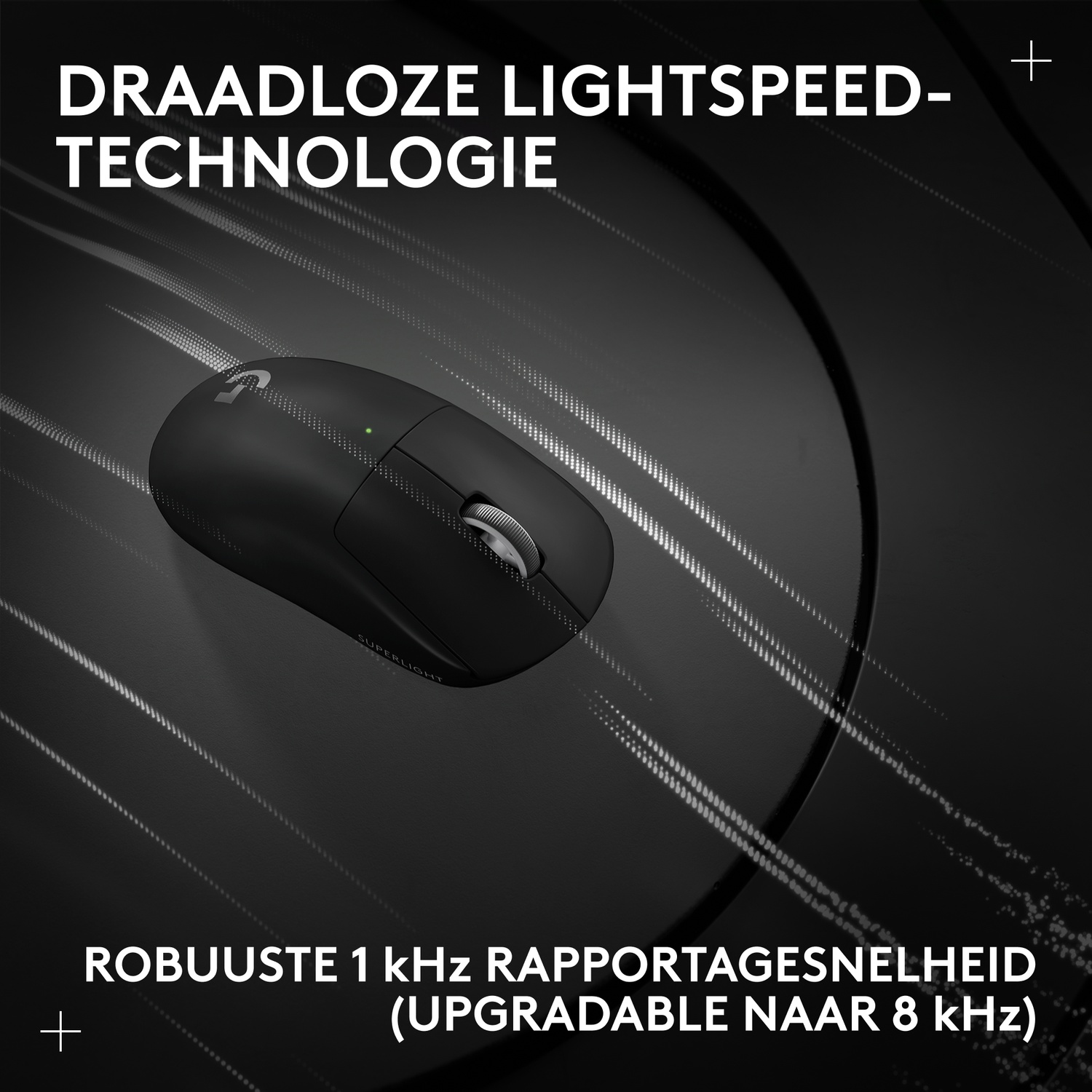 Een zwarte draadloze gamingmuis op een donker oppervlak met lichtsnelheid grafische effecten.