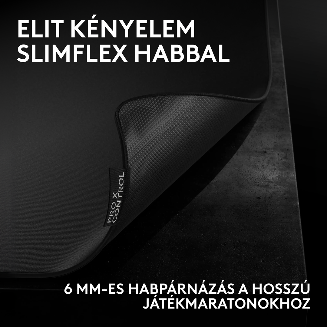 Egy fekete egérpad magyar nyelvű felirattal és egy kis PRO X CONTROL címkével.