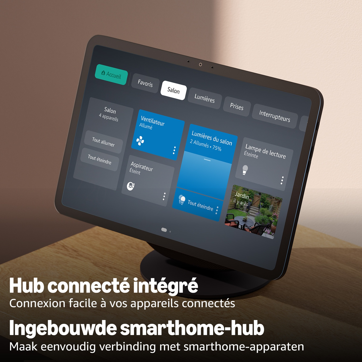 Un hub domotique affiche le menu de contrôle des appareils connectés sur un écran.
