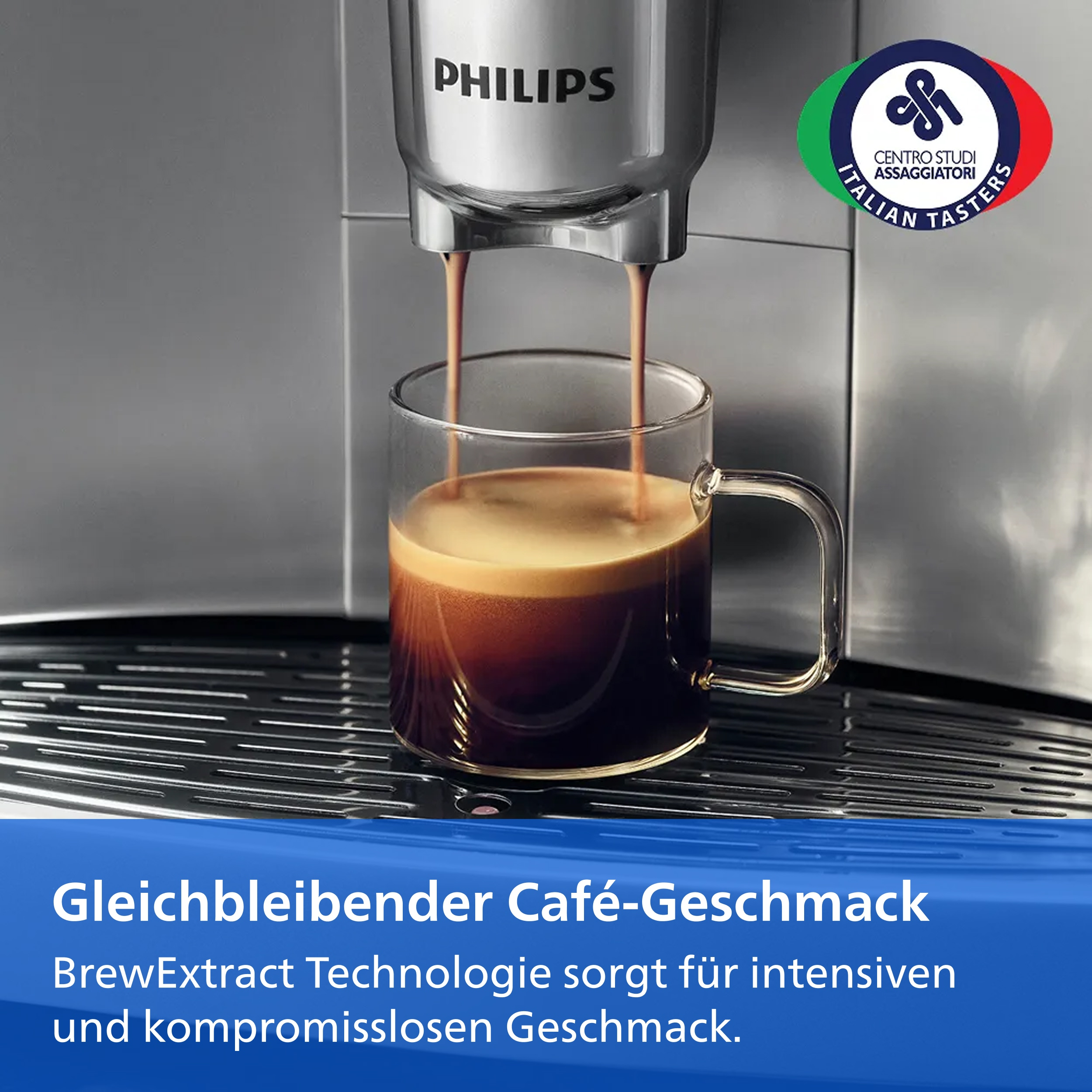 Kaffee fließt aus einer Philips Maschine in eine Glastasse.